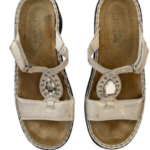 Naot Light Gold Sandals with crystal detail  Size 9 (40)NWOT
